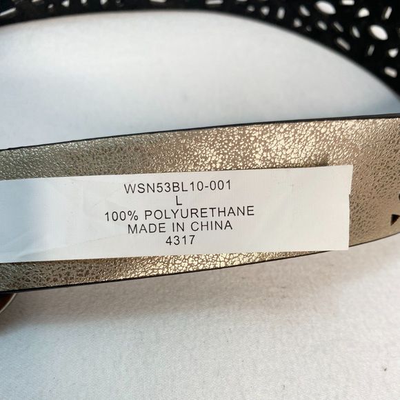 Kohls Womens Reversable Belt Large Waist Black Gold Perforated Pattern - Picture 13 of 16